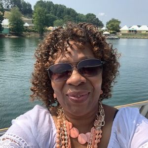 Meet your Posher, Levia